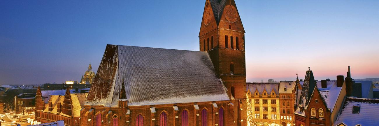 Christmas-market-in-the-old-town-of-Hannover